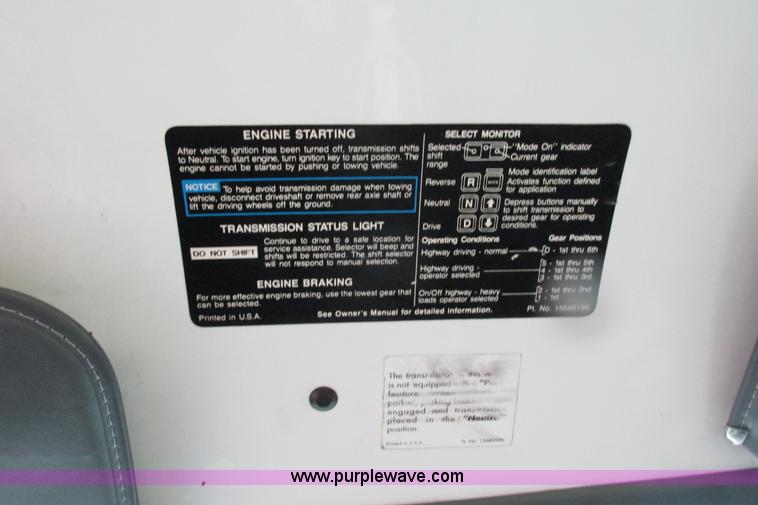 image for item J3648 2000 GMC C7500 dump truck