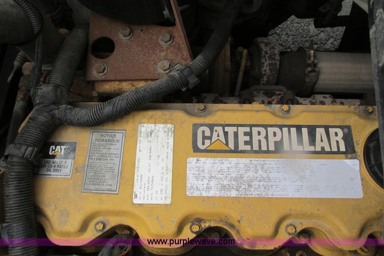 image for item J3648 2000 GMC C7500 dump truck