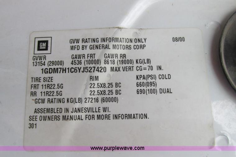 image for item J3648 2000 GMC C7500 dump truck