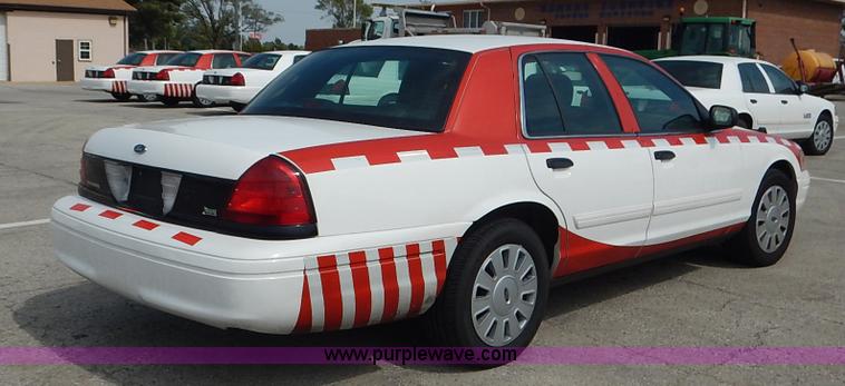 image for item J6383 2011 Ford Crown Victoria Police Interceptor