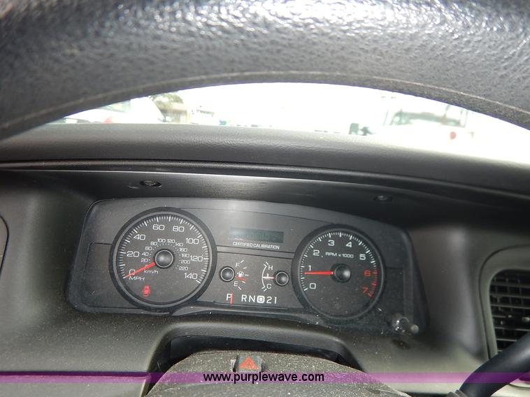 image for item J6383 2011 Ford Crown Victoria Police Interceptor