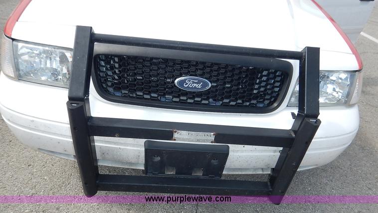 image for item J6383 2011 Ford Crown Victoria Police Interceptor