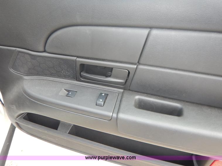 image for item J6383 2011 Ford Crown Victoria Police Interceptor