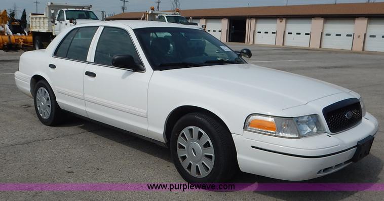 image for item J6384 2011 Ford Crown Victoria Police Interceptor