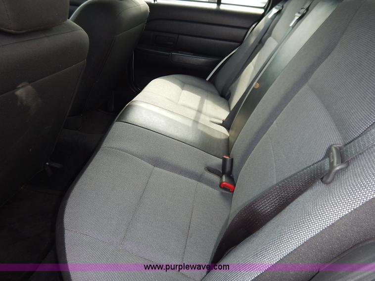 image for item J6384 2011 Ford Crown Victoria Police Interceptor