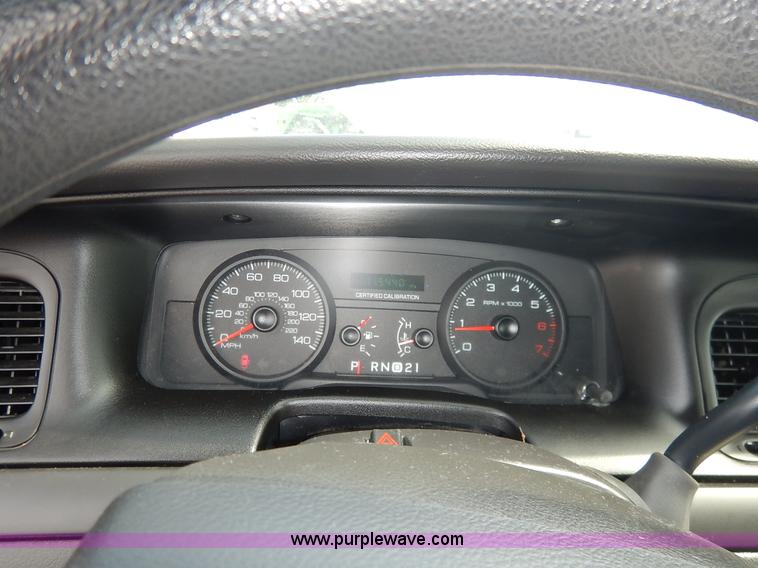 image for item J6384 2011 Ford Crown Victoria Police Interceptor