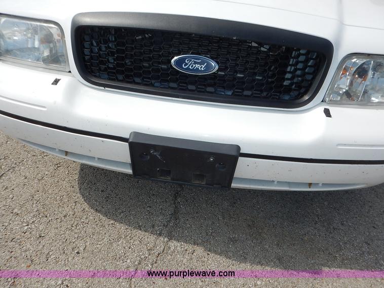 image for item J6384 2011 Ford Crown Victoria Police Interceptor