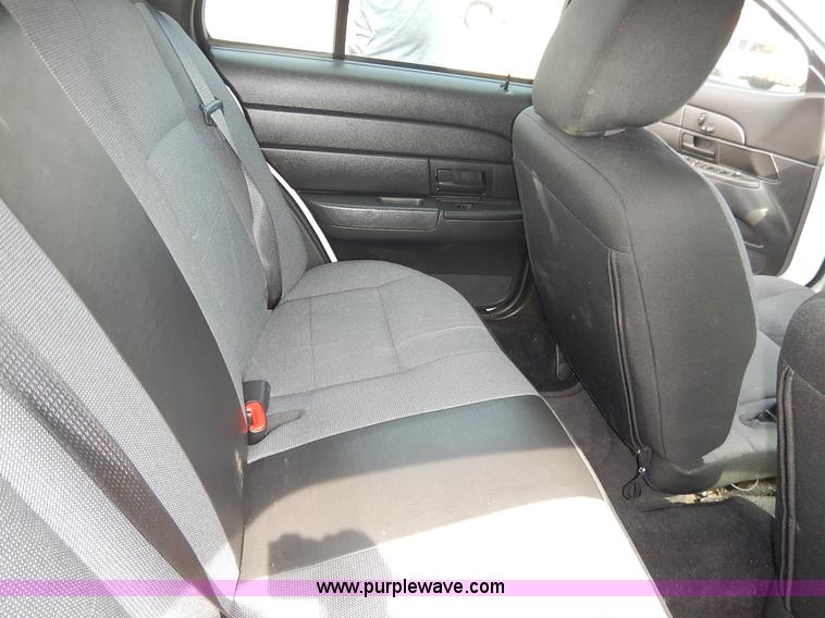 image for item J6384 2011 Ford Crown Victoria Police Interceptor