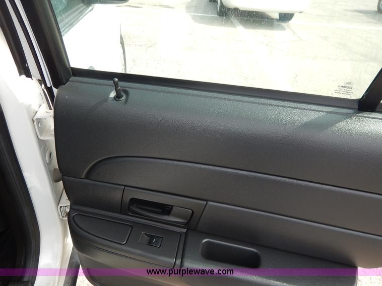 image for item J6384 2011 Ford Crown Victoria Police Interceptor