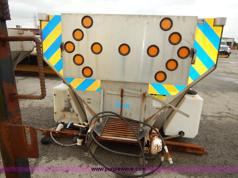 image for item J6405 Flink sand/salt spreader