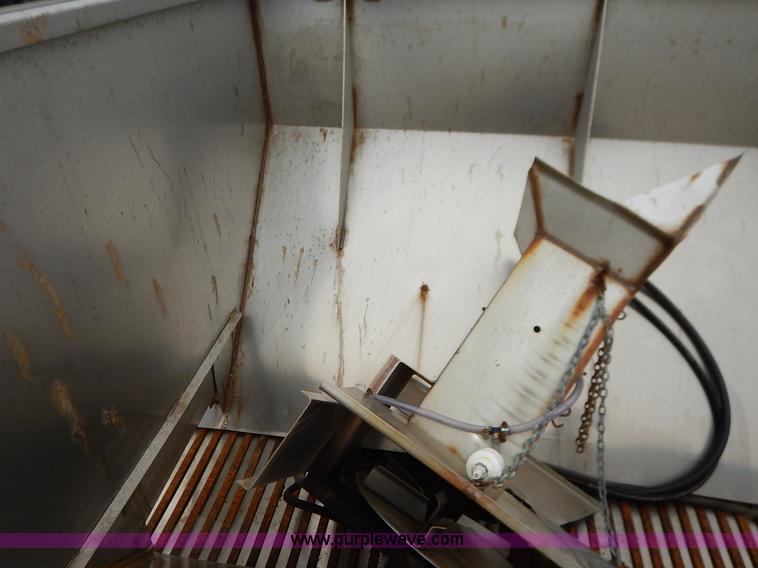 image for item J6405 Flink sand/salt spreader