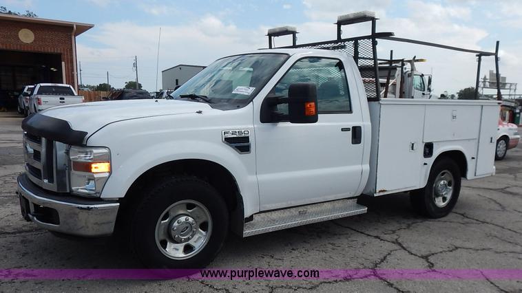 image for item J6406 2008 Ford F250 utility truck