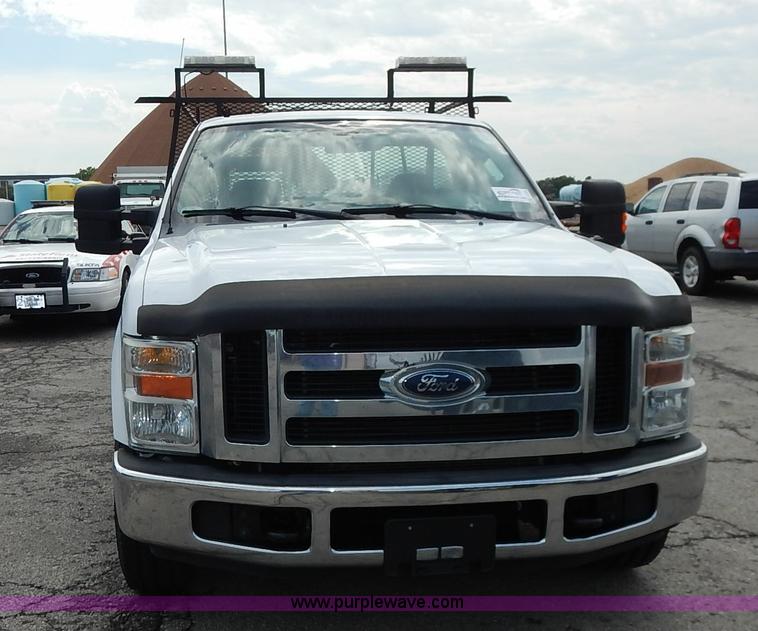 image for item J6406 2008 Ford F250 utility truck