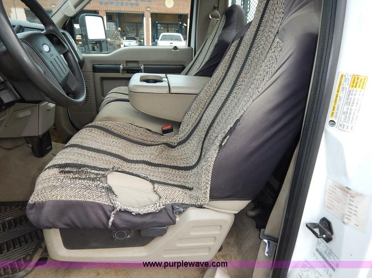 image for item J6406 2008 Ford F250 utility truck