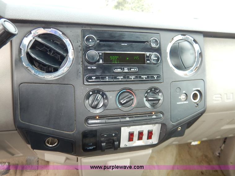 image for item J6406 2008 Ford F250 utility truck