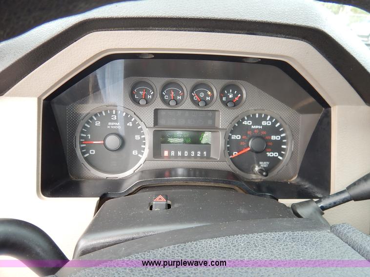 image for item J6406 2008 Ford F250 utility truck