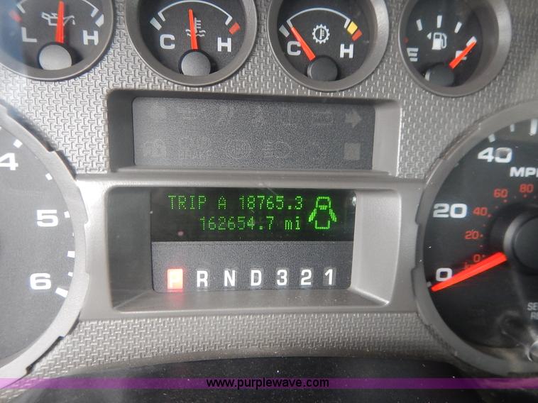 image for item J6406 2008 Ford F250 utility truck