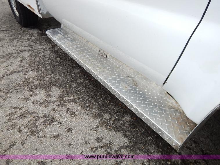 image for item J6406 2008 Ford F250 utility truck