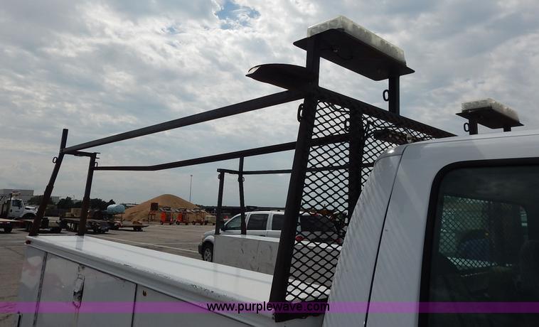 image for item J6406 2008 Ford F250 utility truck