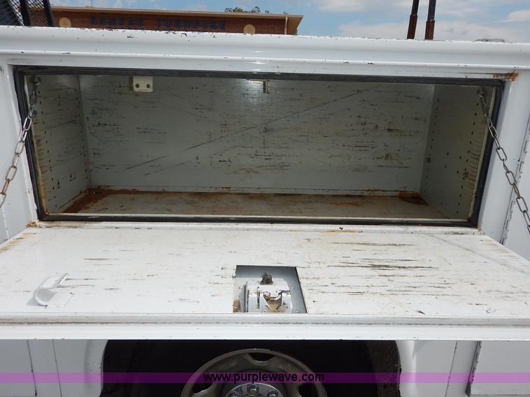 image for item J6406 2008 Ford F250 utility truck