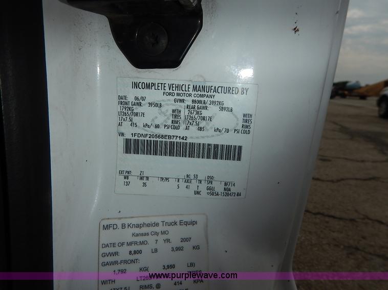 image for item J6406 2008 Ford F250 utility truck