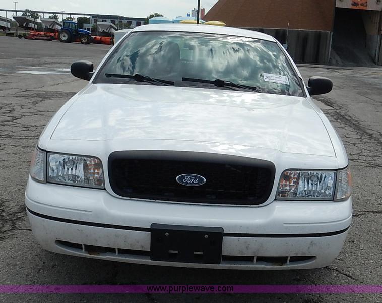 image for item J6407 2011 Ford Crown Victoria Police Interceptor