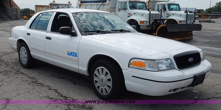 image for item J6407 2011 Ford Crown Victoria Police Interceptor