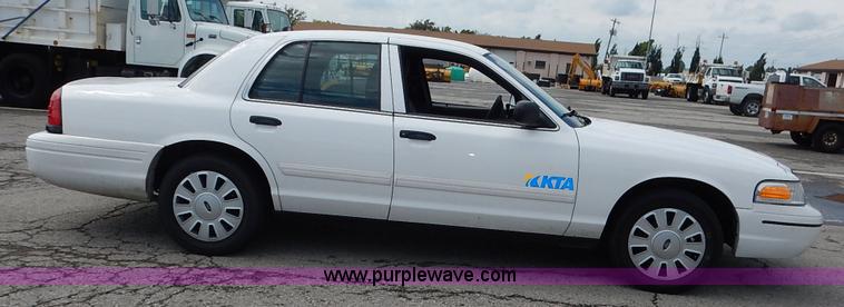 image for item J6407 2011 Ford Crown Victoria Police Interceptor