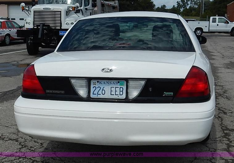 image for item J6407 2011 Ford Crown Victoria Police Interceptor