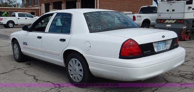 image for item J6407 2011 Ford Crown Victoria Police Interceptor