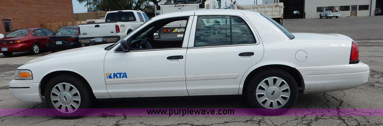 image for item J6407 2011 Ford Crown Victoria Police Interceptor