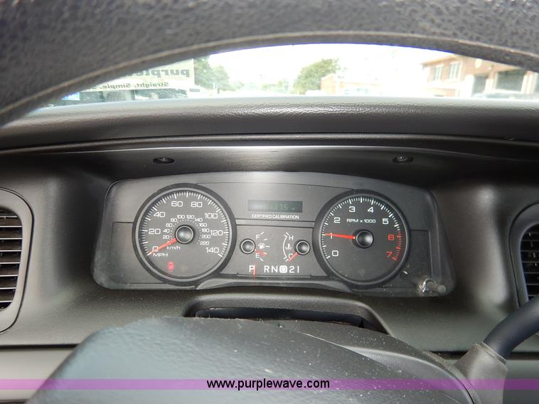 image for item J6407 2011 Ford Crown Victoria Police Interceptor