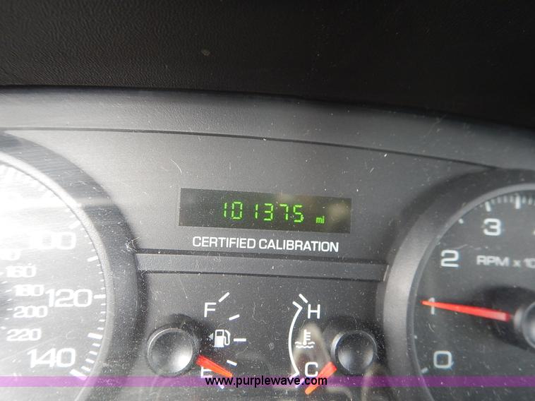 image for item J6407 2011 Ford Crown Victoria Police Interceptor