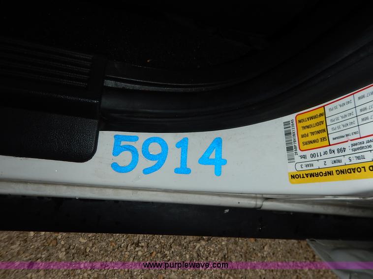 image for item J6407 2011 Ford Crown Victoria Police Interceptor