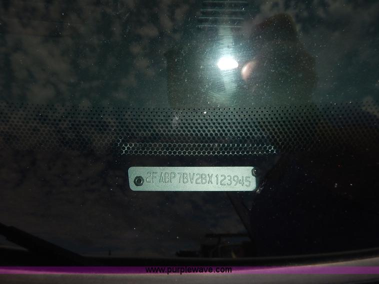 image for item J6407 2011 Ford Crown Victoria Police Interceptor