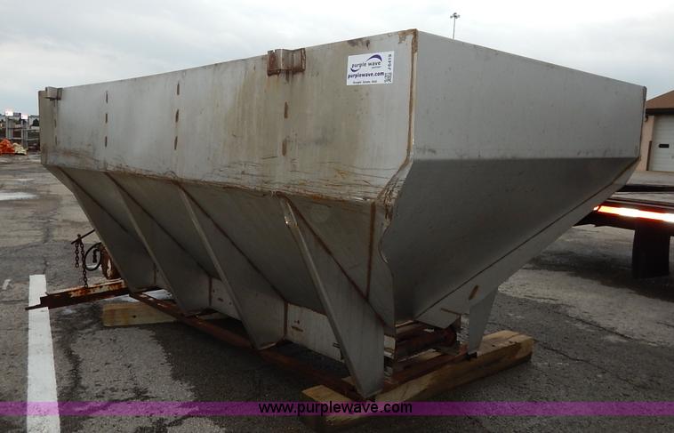 image for item J6419 Flink sand/salt spreader