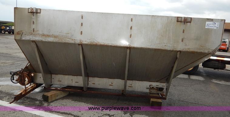 image for item J6419 Flink sand/salt spreader