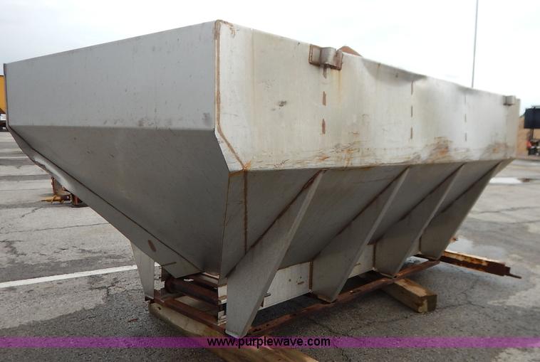 image for item J6419 Flink sand/salt spreader
