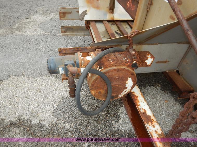 image for item J6419 Flink sand/salt spreader