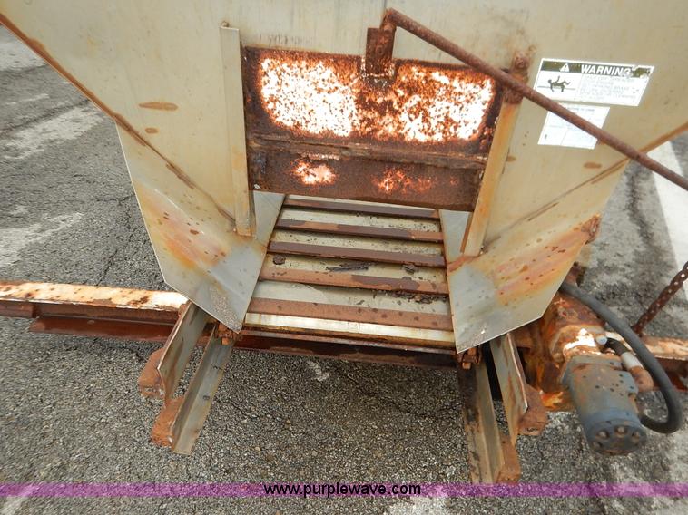 image for item J6419 Flink sand/salt spreader