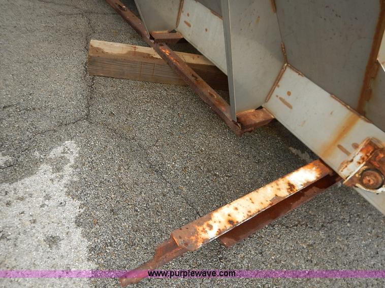 image for item J6419 Flink sand/salt spreader