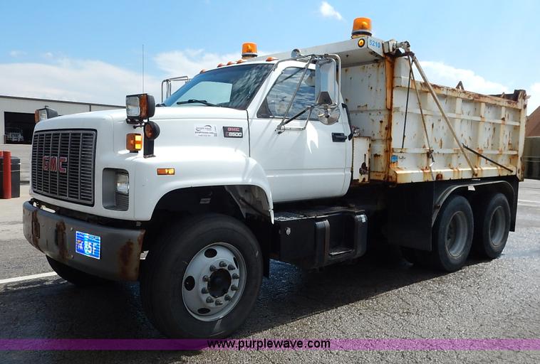 image for item J6421 2002 GMC C7500 dump truck