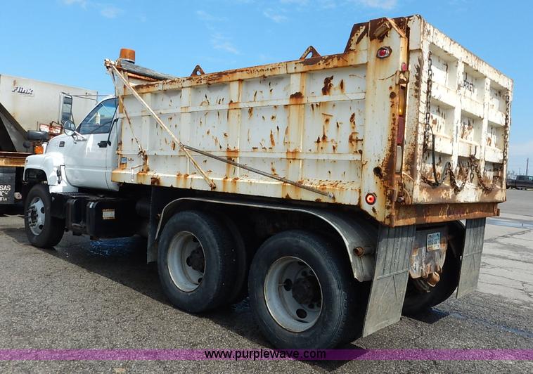 image for item J6421 2002 GMC C7500 dump truck