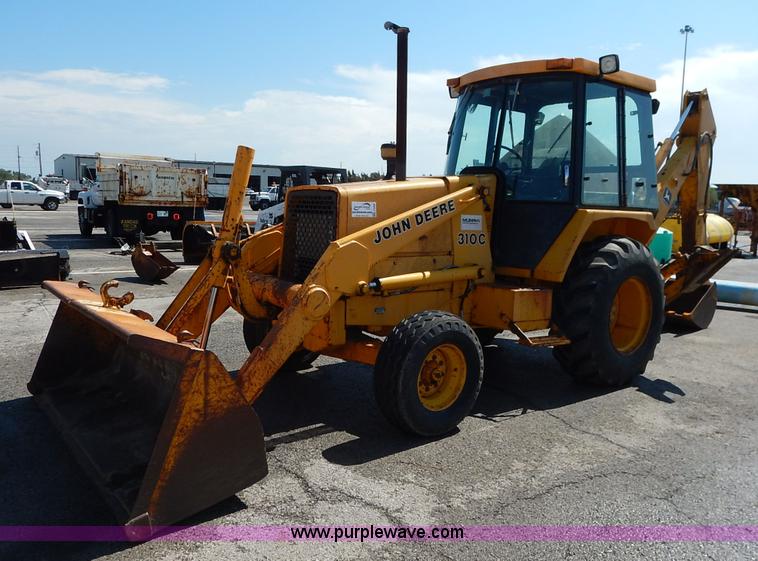 image for item J6422 1987 John Deere 310C backhoe