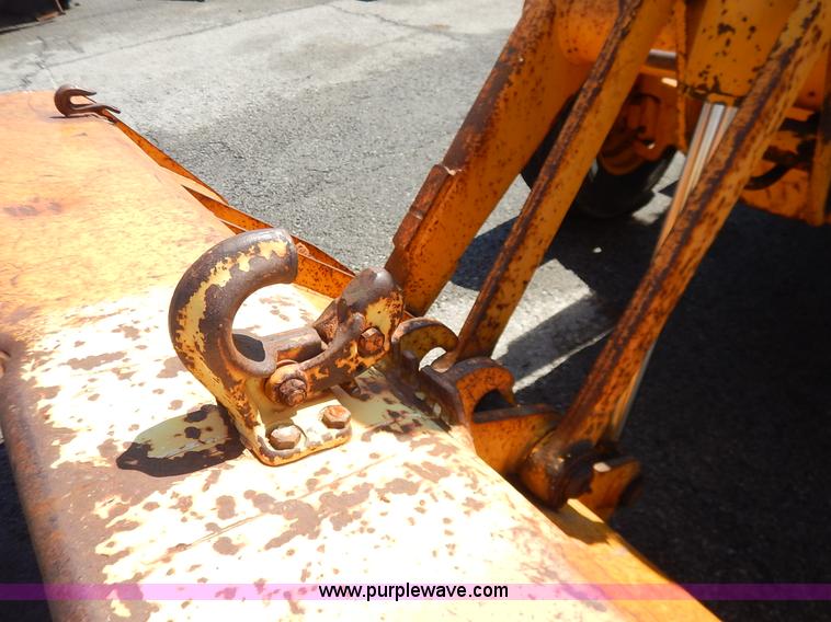 image for item J6422 1987 John Deere 310C backhoe