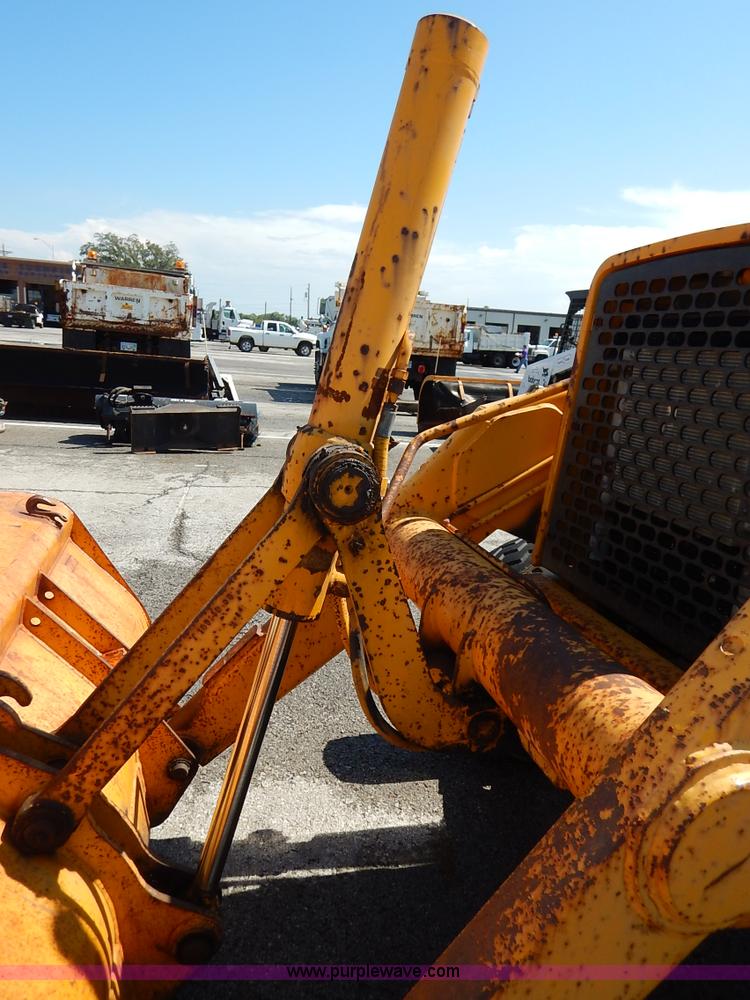 image for item J6422 1987 John Deere 310C backhoe