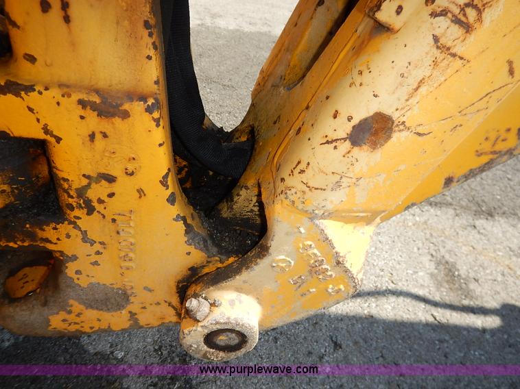 image for item J6422 1987 John Deere 310C backhoe