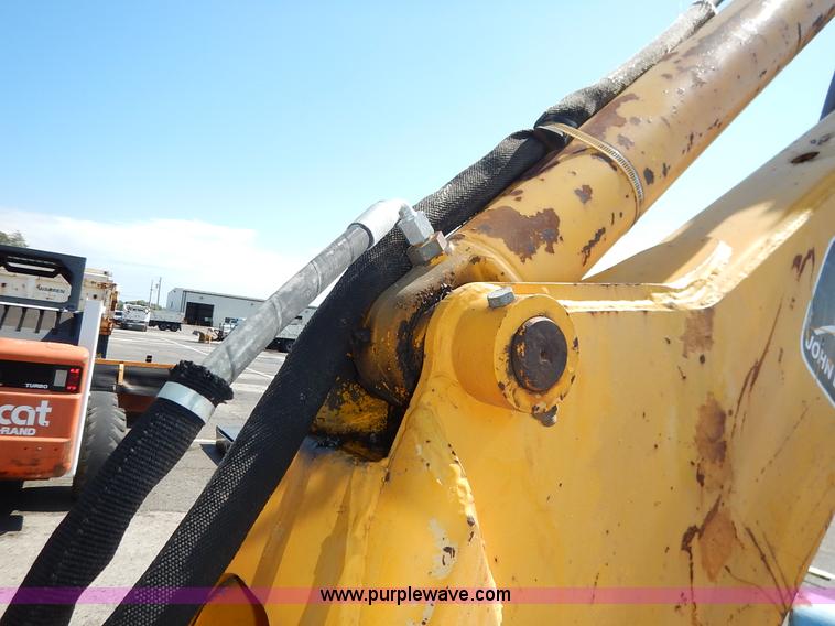 image for item J6422 1987 John Deere 310C backhoe