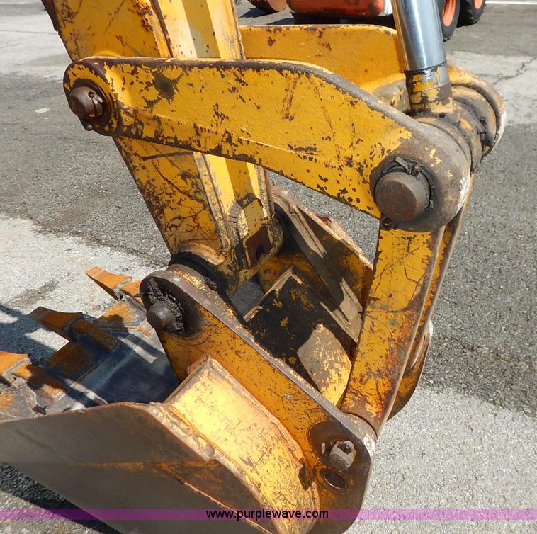 image for item J6422 1987 John Deere 310C backhoe