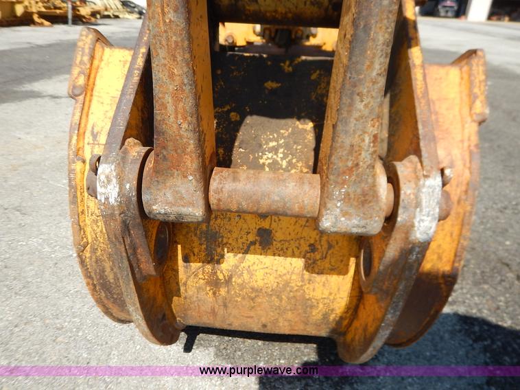 image for item J6422 1987 John Deere 310C backhoe